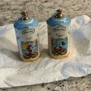 Disney Blue and Gold Mickey & Minnie Shakers